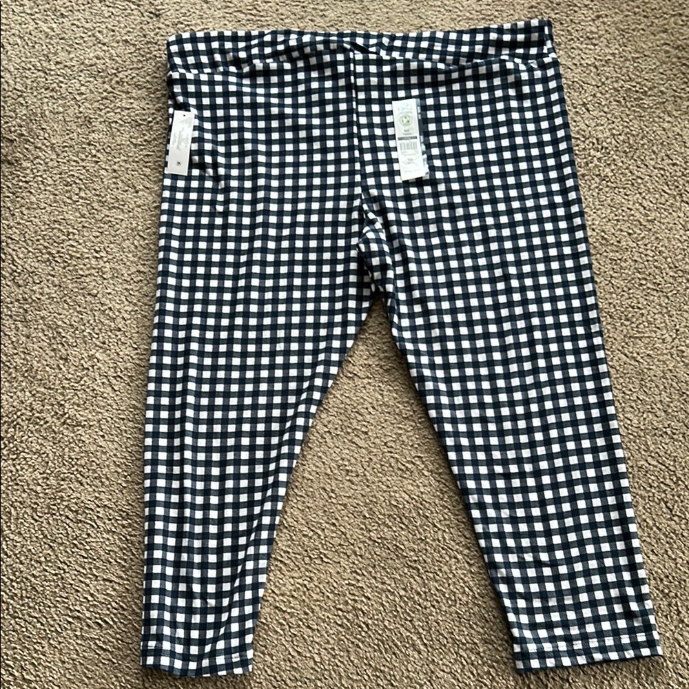 CUTE CHECKERED WOMEN'S CAPRI'S